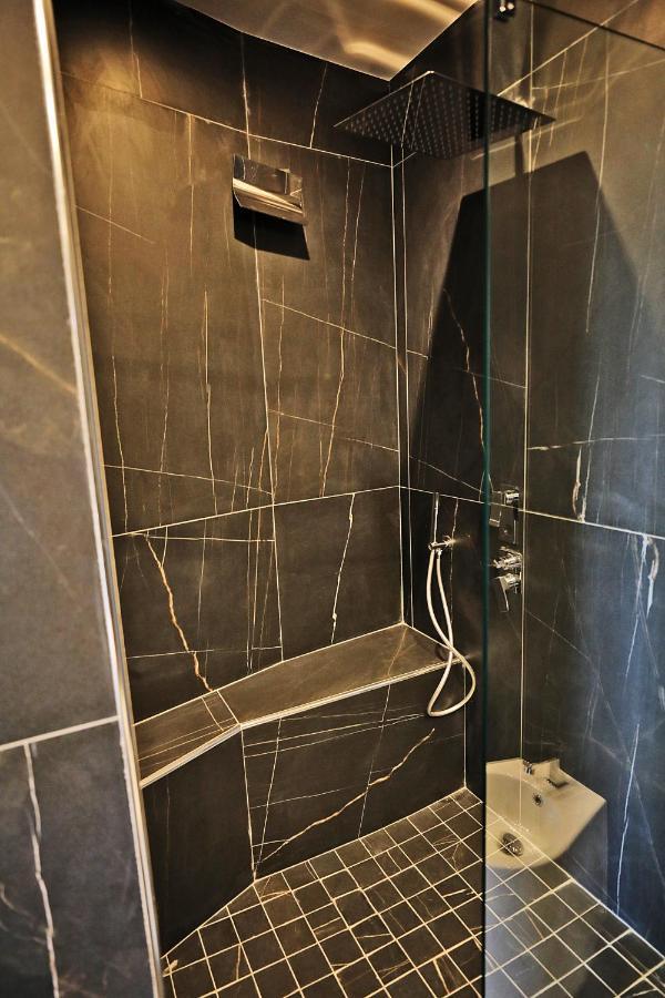 President Plaza Vip Suite Spa By Babylon Stay เนเปิลส์ ภายนอก รูปภาพ