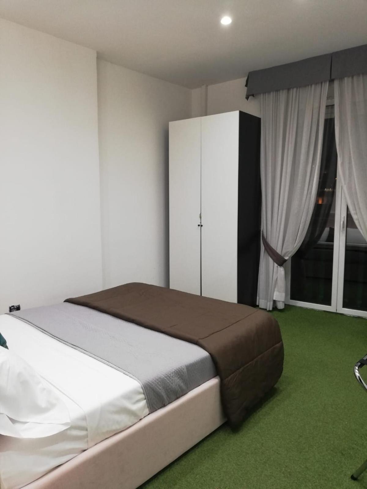 President Plaza Vip Suite Spa By Babylon Stay เนเปิลส์ ภายนอก รูปภาพ