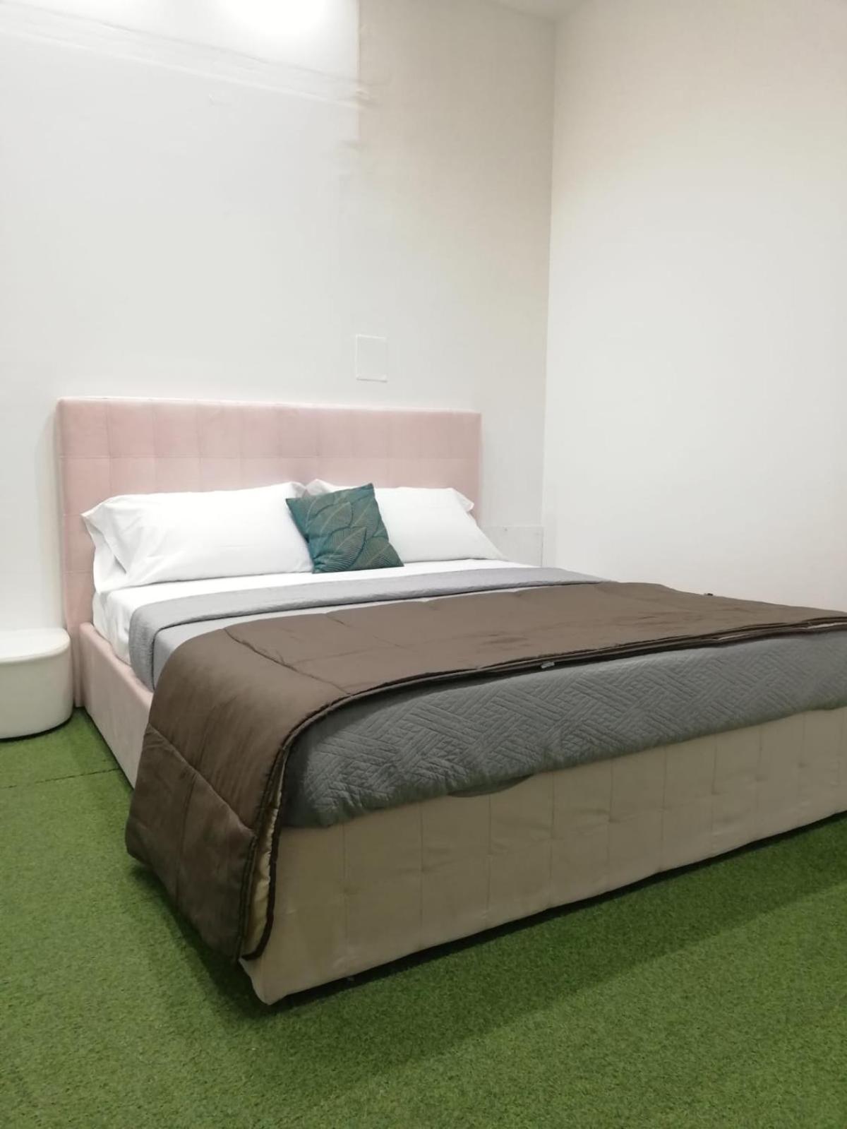 President Plaza Vip Suite Spa By Babylon Stay เนเปิลส์ ภายนอก รูปภาพ