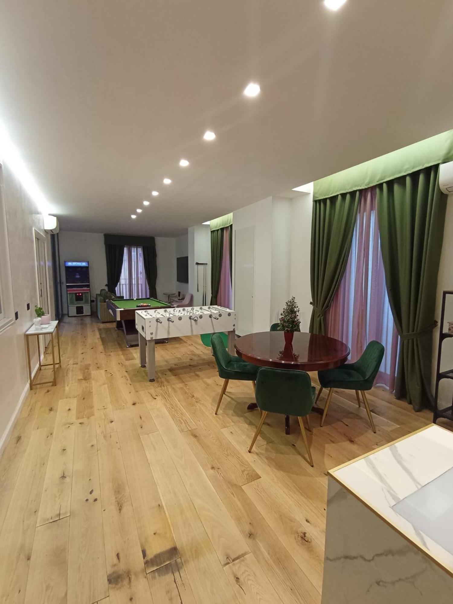 President Plaza Vip Suite Spa By Babylon Stay เนเปิลส์ ภายนอก รูปภาพ